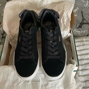 Puma Suede Bow Women's Sneakers - Black and Gray